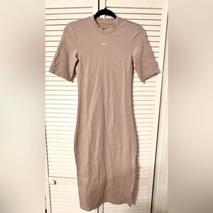 Nike Form Fitting Mauve Dress NWT Women’s XS